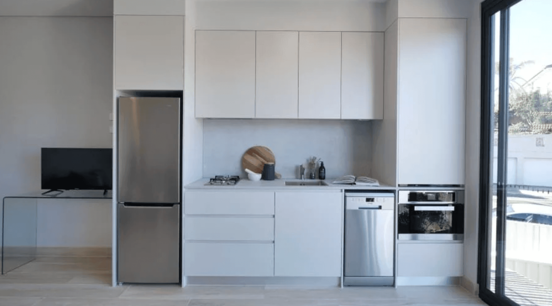 2/5 Canberra Street - Image 3