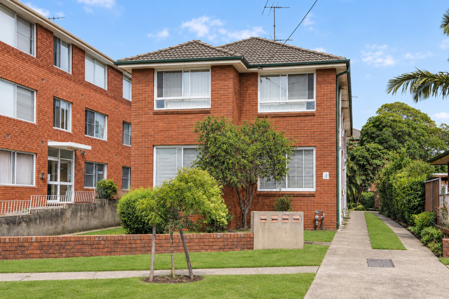 1/3 Brittain Crescent - Image 6